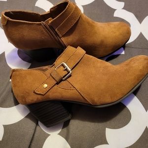 Womens American Eagle dress shoes